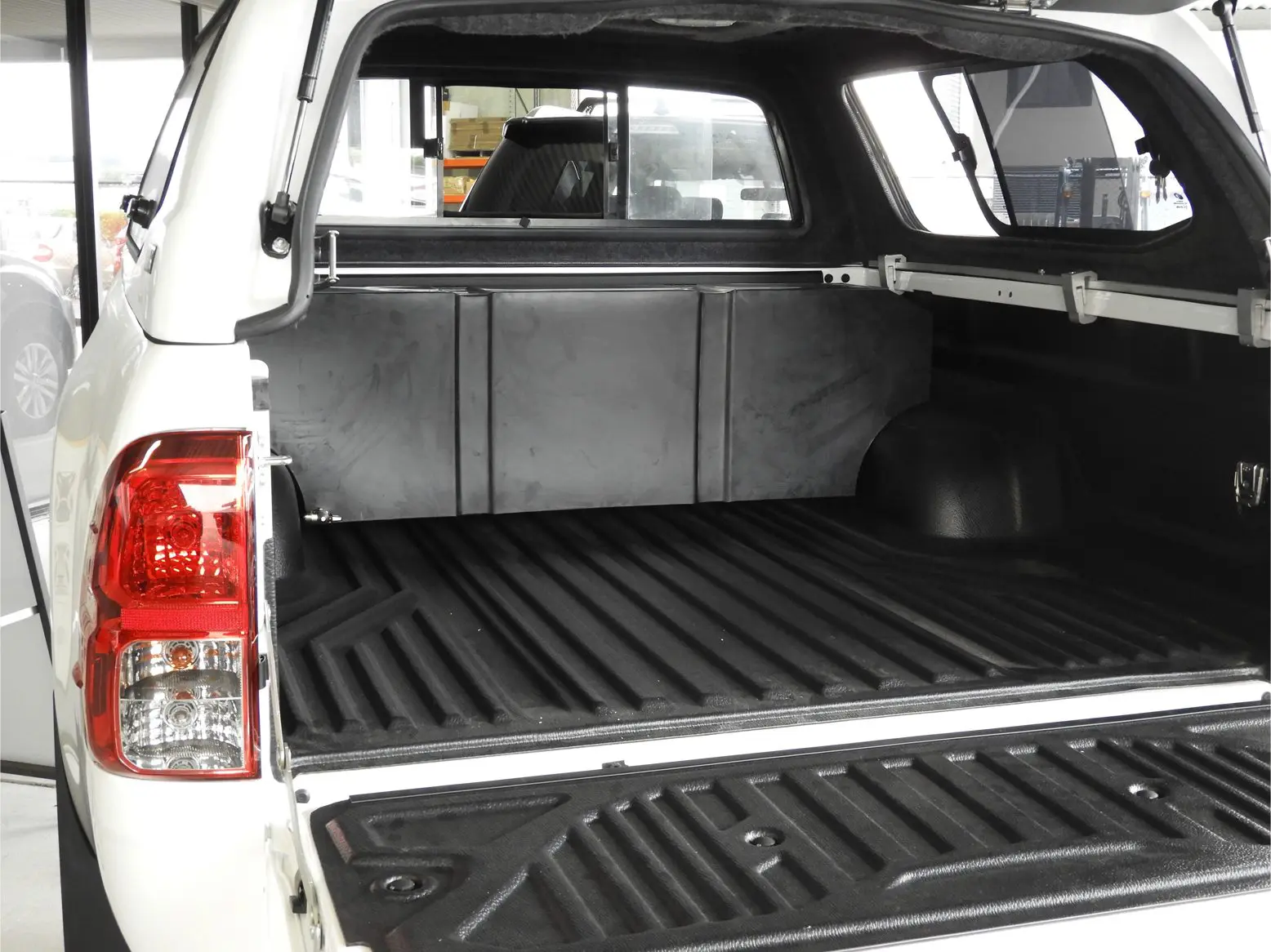 75L Dual Wheel Arch Water Tank (Australian Made) - 3