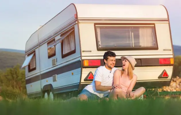 The pros and cons of holidaying with a caravan around Australia - 1