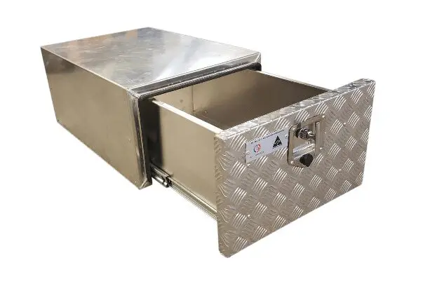 DUNN AND WATSON CHECKER PLATE FACE CARGO DRAWER