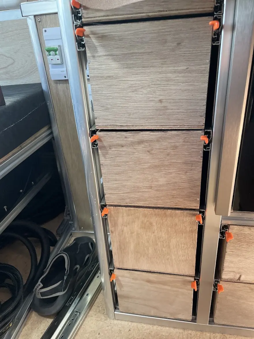 35kg Locking Drawers Slides In Cabinet