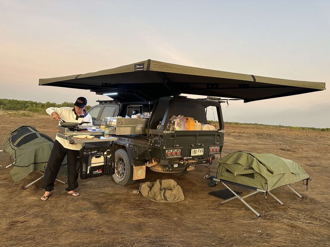 Dunn & Watson Gen2 Canopy Kitchen Being Cooking Food